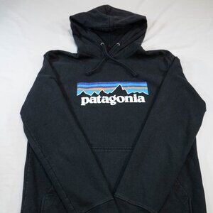 PATAGONIA P-6 LOGO UPRISAL RECYCLED BLACK HOODIE MEN'S S